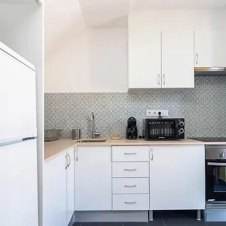 Hill House - No. 589c * ליסבון